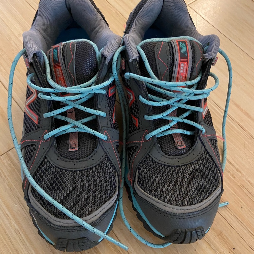 New Balance women’s All Terrain 570 size 6
